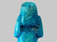 Aeg F 42 RS  Aeg F 42,  Rückseite, 21./22. Dynastie, Uschebti der Djiydjedeten-[...], Blaue Fayence, H 12,9 cm, B 5,7 cm, T 3,2 cm